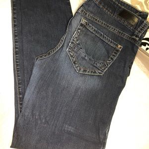 BUCKLE Daytrip Jeans